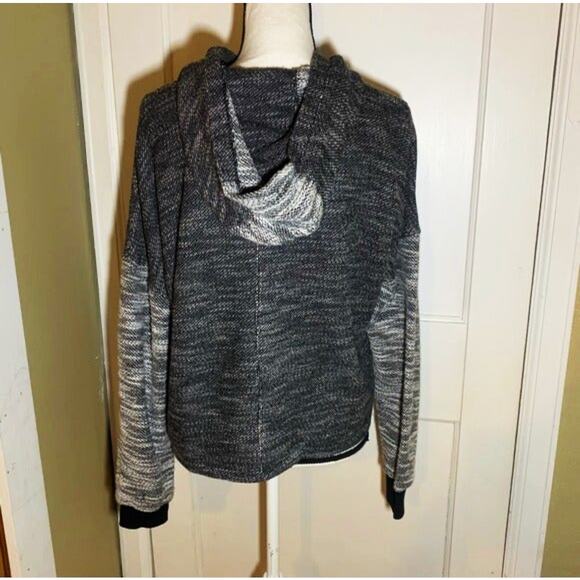 Dark and Light Gray Calvin Klein Performance Cropped Hoodie Size Small - Picture 2 of 8